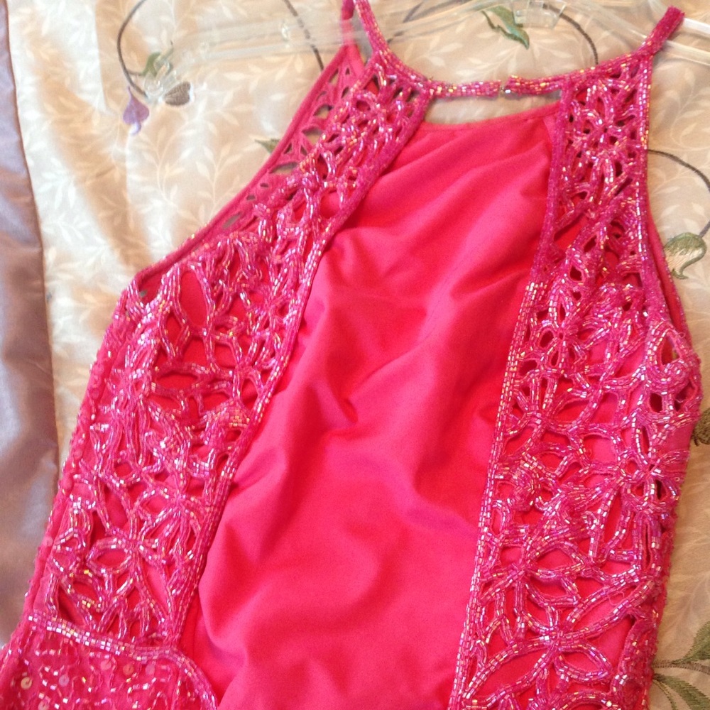 Prom/Pageant Gown - Picture 4 of 9